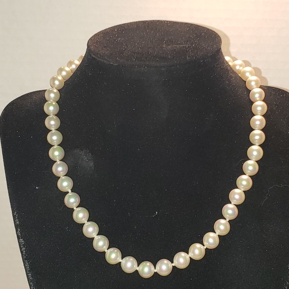 Stunning Vintage Majorica Simulated Pearl Necklace - Picture 1 of 13